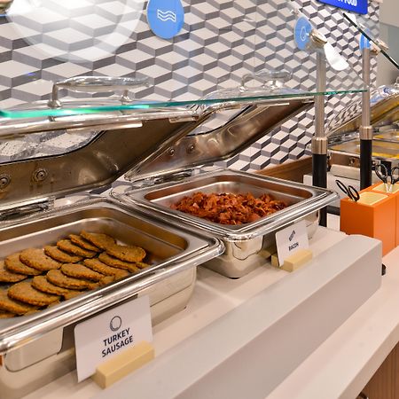 Holiday Inn Express & Suites Trinidad By Ihg Dış mekan fotoğraf