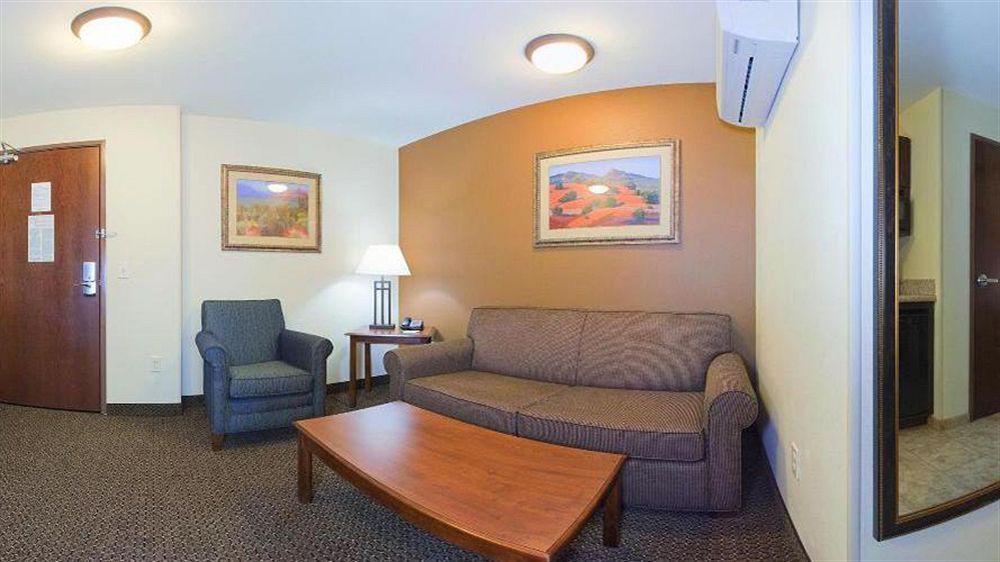 Holiday Inn Express & Suites Trinidad By Ihg Dış mekan fotoğraf