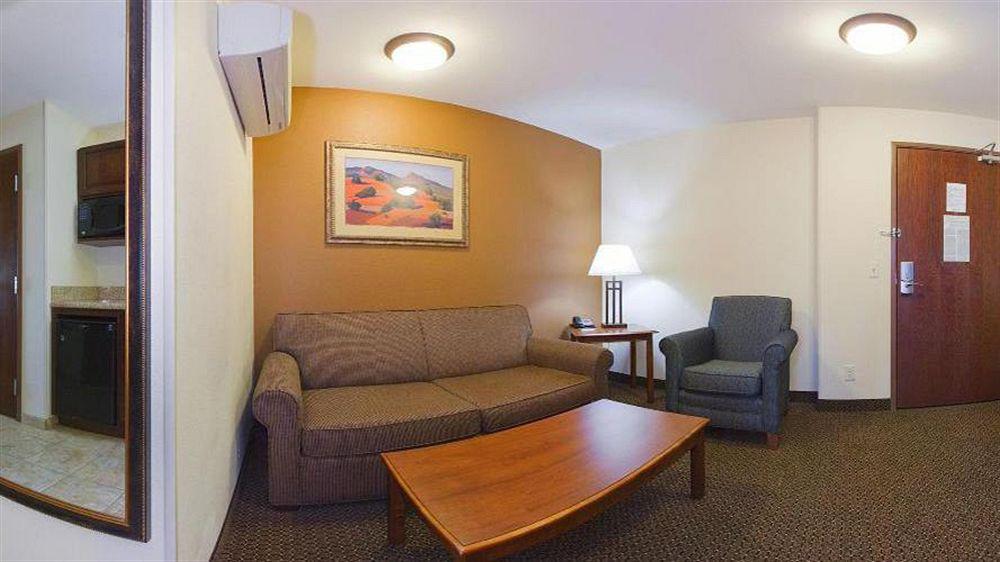 Holiday Inn Express & Suites Trinidad By Ihg Dış mekan fotoğraf