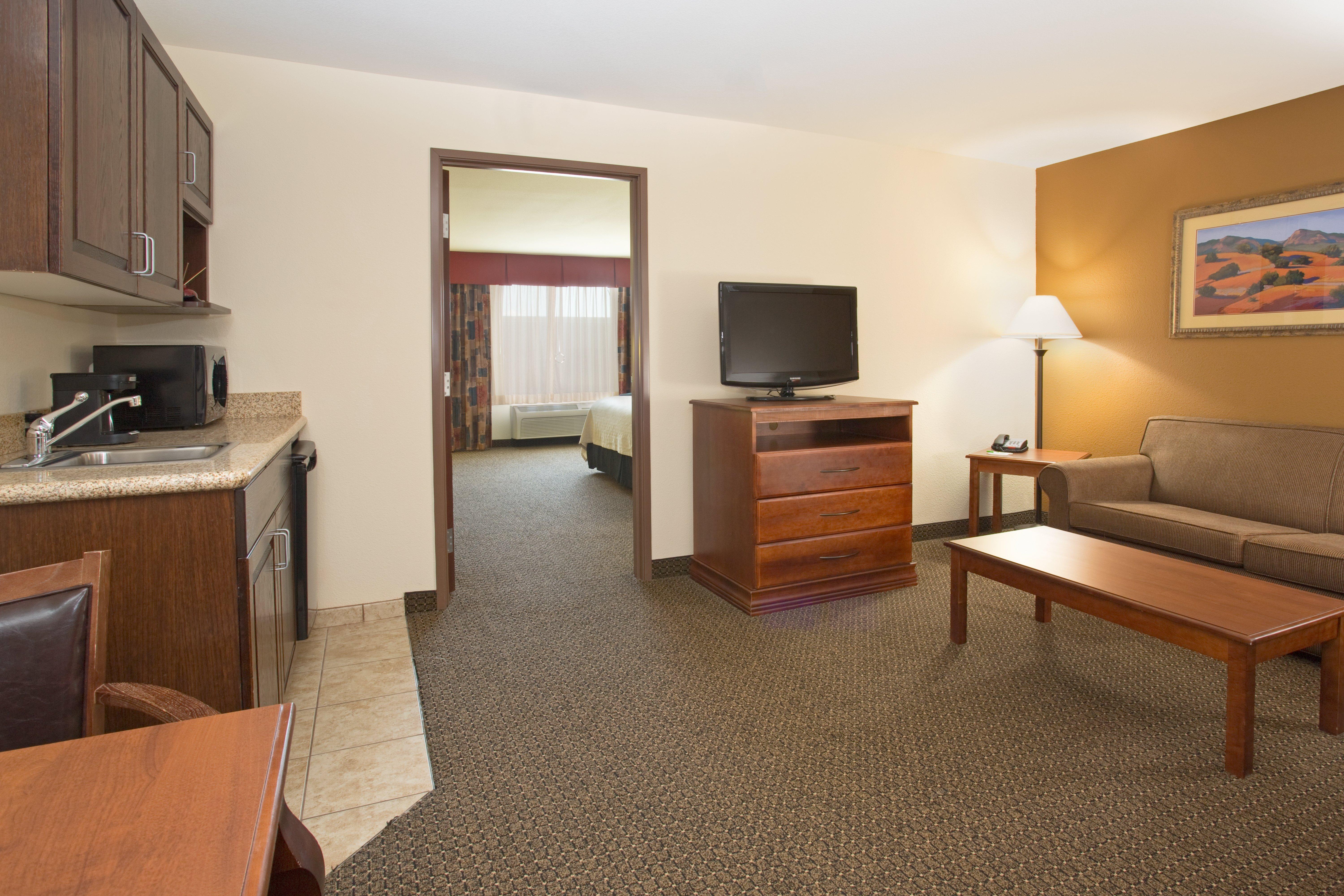 Holiday Inn Express & Suites Trinidad By Ihg Dış mekan fotoğraf