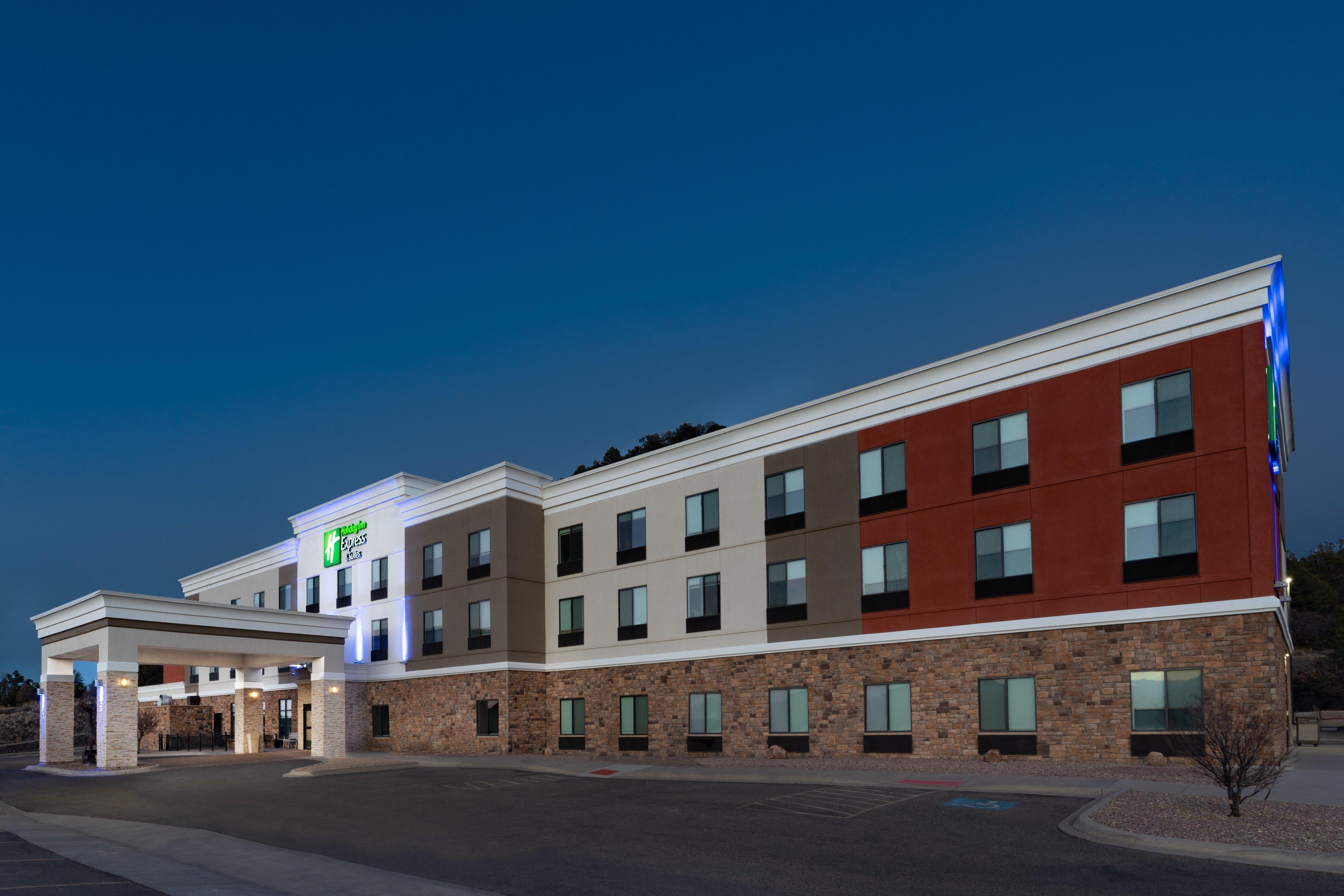 Holiday Inn Express & Suites Trinidad By Ihg Dış mekan fotoğraf